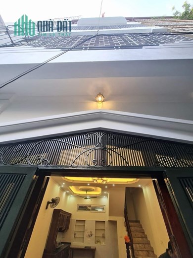 BÁN NHÀ NGÕ ĐƯỜNG TRƯỜNG CHINH HÀ NỘI. NHÀ ĐẸP 4 TẦNG 4 NGỦ Ở LUÔN,GẦN PHỐ,GIÁ CHỈ 100TR/M2