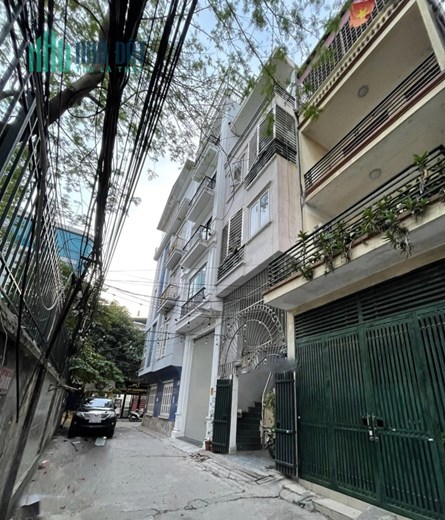 Bán nhà Huỳnh Thúc Kháng 55m Phân lô Ô tô tránh 2 thoáng Kinh doanh giá tốt
