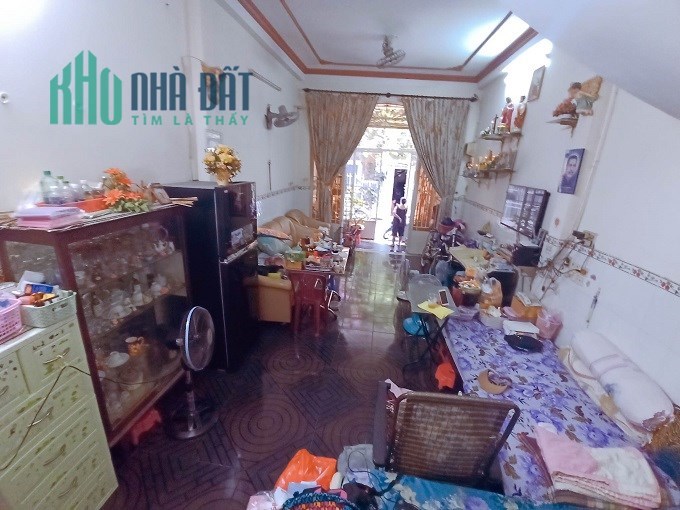 Xe hơi vô nhà. Hẻm KD CMT8, P5, Tân Bình, 61m2, 3 tầng, giá rẻ nhất khu vực