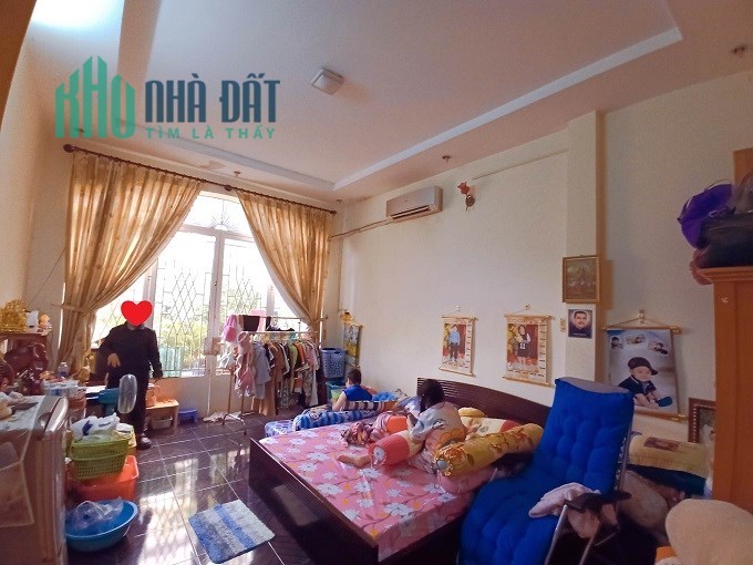 Xe hơi vô nhà. Hẻm KD CMT8, P5, Tân Bình, 61m2, 3 tầng, giá rẻ nhất khu vực