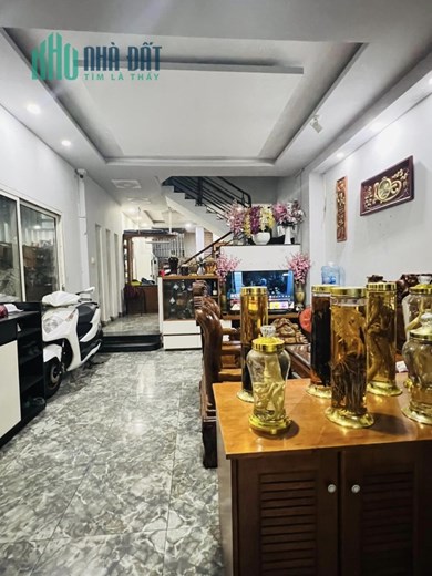 Bán nhà đường Âu Cơ có 4 phòng ngủBán nhà hẻm xe hơi đường Âu CơBán nhà chính chủ đường Âu CơBán