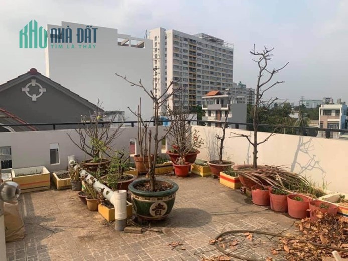 Bán Nhà 4 Tầng Cách MT Nguyễn Văn Quỳ 30m Giá Chỉ Còn 5,35Tỷ - Quận 7