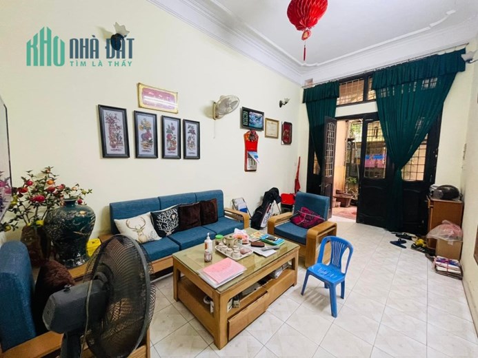 Bán căn nhà 65m2 phố An Dương, Tây Hồ Ô tô đỗ cổng 5 phòng Ô tô tránh 10m 6.9 Tỷ