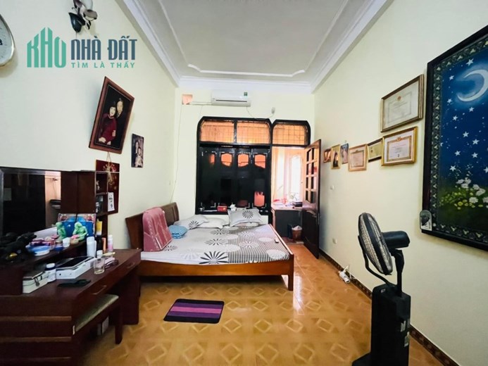 Bán ngôi nhà 64m2 phố An Dương, Tây Hồ Chủ tự xây 5 ngủ Ô tô phi 10m 6.6 Tỷ