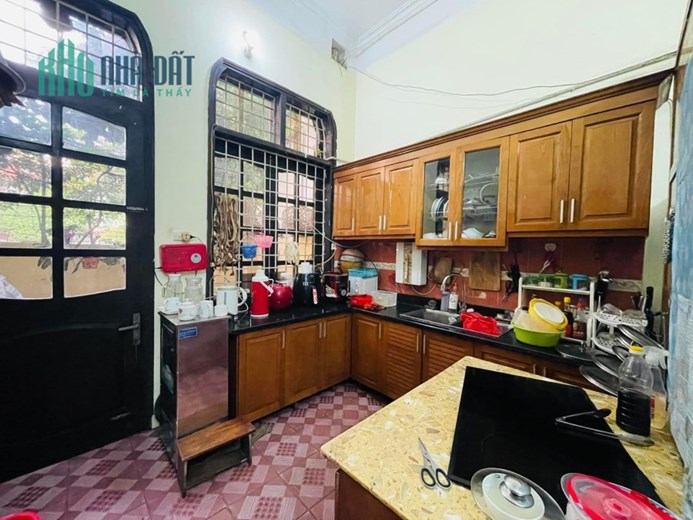 Bán nhà 65m2 phố An Dương, Tây Hồ Ô tô đỗ cổng 5 phòng Ngõ 2 Ô tô tránh 10m 6.8 Tỷ