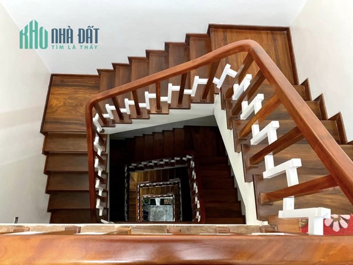 NGUYÊN SƠN - NHÀ MỚI – SIÊU ĐẸP – THANG MÁY CHẠY VÙ VÙ – GARA Ô TÔ.