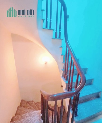 Chỉ hơn 4 Tỷ bán nhà 5 Tầng - 6 Phòng Ngủ, Ngõ Thông - Ngay cạnh Công Viên Nghĩa Đô.