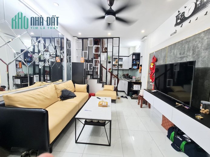 Bán Nhà Xuân Đỉnh Ngoại Giao Đoàn 37m, Ngõ Rộng, Gần Công Viên, 4 Tỷ 3