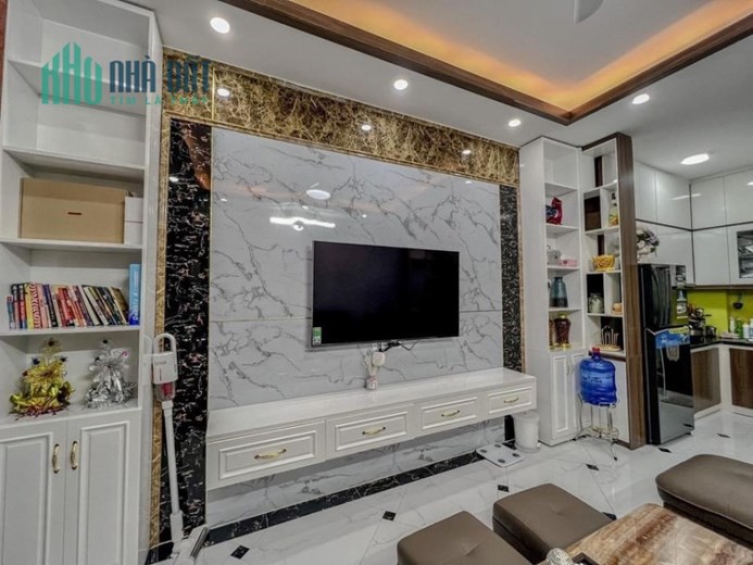 Sát phố! Lô góc Nguyễn Khang, nông, thông, ba gác tránh, ở luôn, 34m, 5T, 3.75 tỷ
