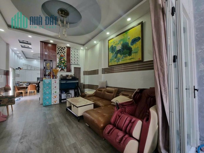 + Ngộp Bank Bán Gấp Nhà Gò Dầu Tân Phú 56m2 Ngang Đẹp 4.5m Trệt lầu HXH đỗ cửa Giá 3 tỷ x