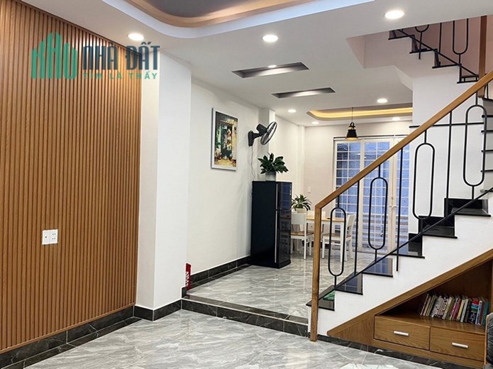 BÁN GẤP NHÀ ĐẸP ĐƯỜNG LÊ VĂN DUYỆT, Q. BÌNH THẠNH, TP.HCM GIÁ CHỈ 7.6 TỶ
