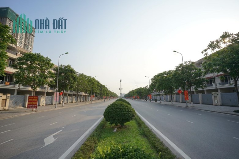 Cần bán gấp căn liền kề An Hưng mặt đường 40m KĐT An Hưng giá tốt nhất thị trường có thể kinh doanh
