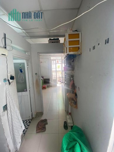 BÁN NHÀ CÁCH 1 CĂN RA HẼM XE HƠI NGUYỄN KIỆM 30M2 3 TẦNG 4PN CHỈ NHỈNH 3 TỶ.