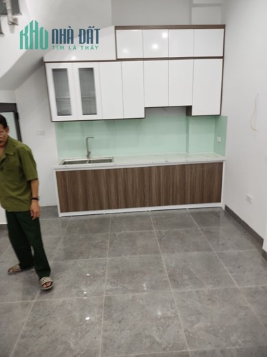 Bán nhà Gốc Đề, nhà mới tinh lô góc thoáng, ngõ rộng, DT31m2, giá 3.2 tỷ.