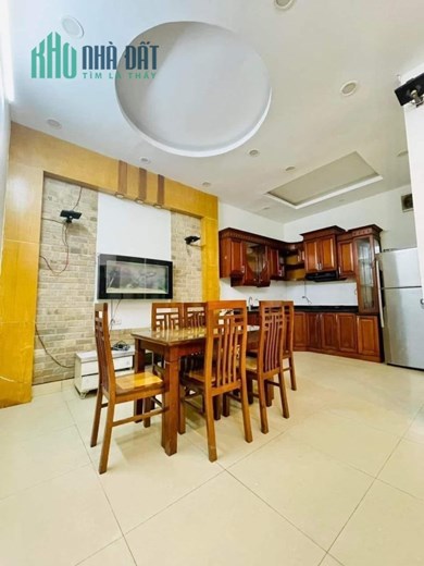Bán nhà Tạ Quang Bửu, nhà nông ngõ rộng, phố hiếm nhà, DT44m2, giá 4 tỷ.
