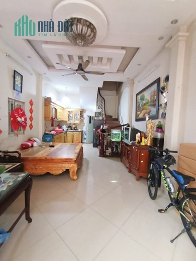 Bán nhà Gốc Đề, ngõ rộng kinh khủng, trước nhà tận 5m, DT45m2, giá 4.7 tỷ.