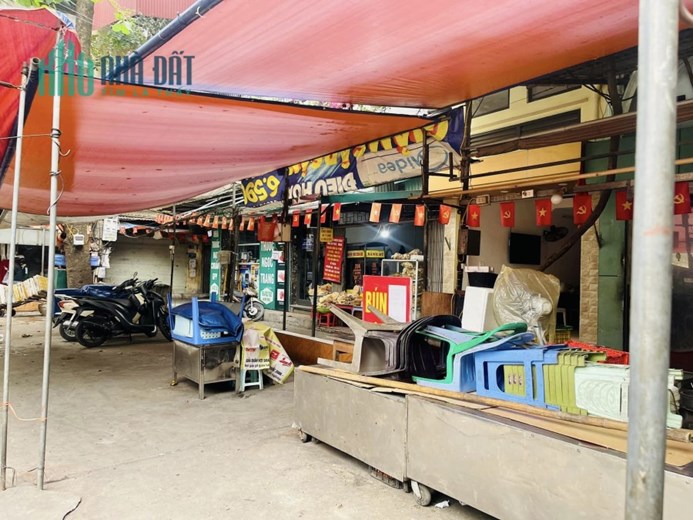 HIẾM: ngõ chợ Ba Đình, mặt tiền 9m, mặt chợ kinh doanh tốt, sân rộng, chỉ 100triệu/m2,