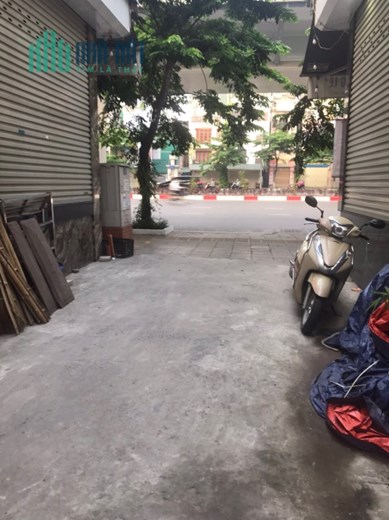 Đại La, Hai Bà Trưng, 1 nhà ra phố, oto đỗ cửa, thông ngõ ,  vị trí tuyệt đẹp, 44m2, hơn 5 tỉ