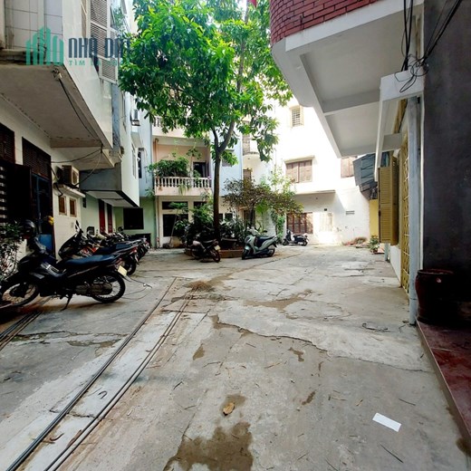 Đại La, Hai Bà Trưng, 1 nhà ra phố, oto đỗ cửa, thông ngõ ,  vị trí tuyệt đẹp, 44m2, hơn 5 tỉ