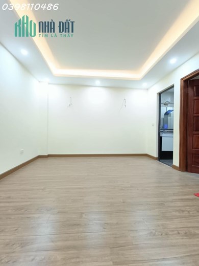 Bán nhà mặt phố Đê La Thành , số chẵn QH ổn đinh, 2 thoáng, kinh doanh, 5 tầng MT 6m, 68m2, 19,5 tỷ.