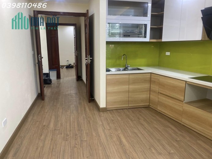 Bán nhà mặt phố Đê La Thành , số chẵn QH ổn đinh, 2 thoáng, kinh doanh, 5 tầng MT 6m, 68m2, 19,5 tỷ.