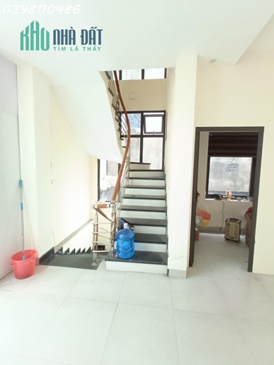 Bán nhà mặt phố Đê La Thành , số chẵn QH ổn đinh, 2 thoáng, kinh doanh, 5 tầng MT 6m, 68m2, 19,5 tỷ.