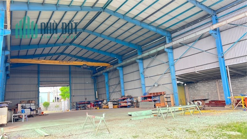 nhà xưởng sản xuất chuyên ngành cơ khí, có sẵn cẩu trục 5T, pccc, cont 24h, pháp lý đầy đủ