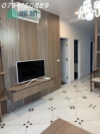 Cho thuê căn 2 ngủ Vinhome Imperia lh 0794150889