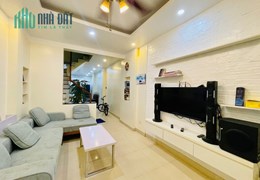 Bán nhà Lê Lợi 48m, oto, kinh doanh 5.2 tỷ