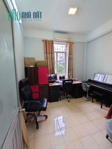 Cho thuê căn hộ 70m2 2N1VS nhà N6A khu Trung Hòa Nhân Chính