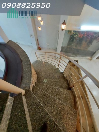 Bán nhà khu biệt thự-bàu cát p14 quận tân bình giá 11 tỷ .chủ xuất cảnh bán gấp nhà nở hậu lên tới