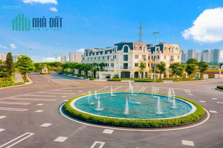 Bán CC cao cấp 5* full NTNK đối diện Vinhomes miễn lãi 2 năm ck 15%, miễn phí 2 năm PDV 2,85 tỷ