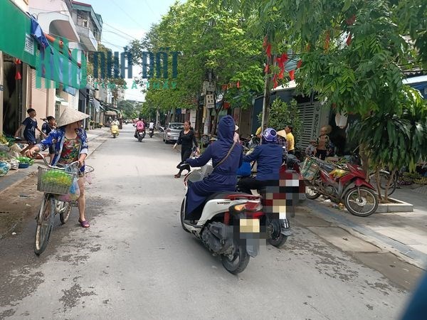 Bán nhà kinh doanh buôn bán gần chợ cóc trung tâm phường Ba Đình