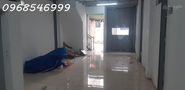 Cho thuê kho xưởng kiêm văn phòng tầng 1 phố Thạch Cầu, Long Biên, 8tr/th; 0968369827