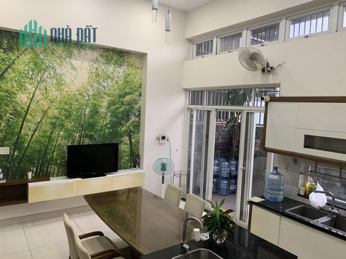 NHÀ TRUNG TÂM QUẬN 7, DT 60m2, LỘ 4M, CAO RÁO, SẠCH, AN NINH DÂN TRÍ, 6 TỶ