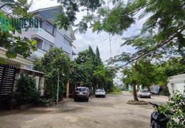 BÁN BIỆT PHỦ 3 TẦNG - SÂN ĐẬU 3 OTO - VIEW SÔNG - GẦN 300M2 - NGANG 12M - NHÍCH 10 TỶ