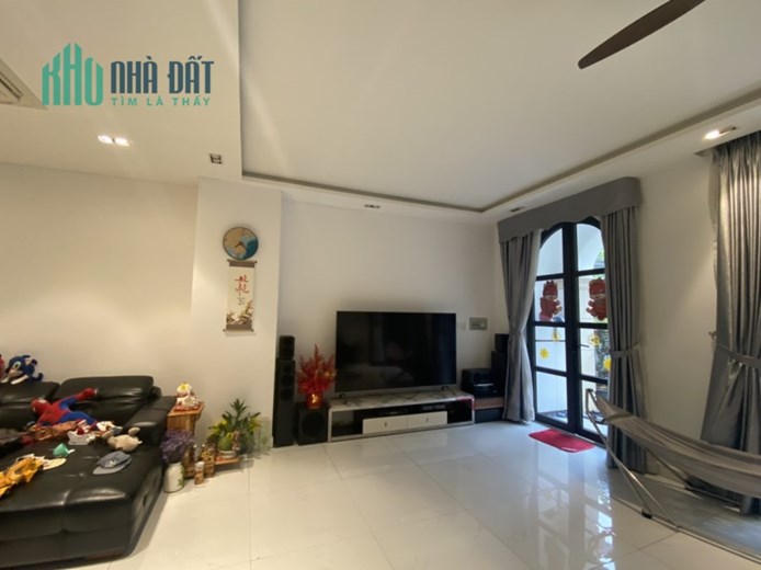 BÁN BIỆT PHỦ 3 TẦNG - SÂN ĐẬU 3 OTO - VIEW SÔNG - GẦN 300M2 - NGANG 12M - NHÍCH 10 TỶ