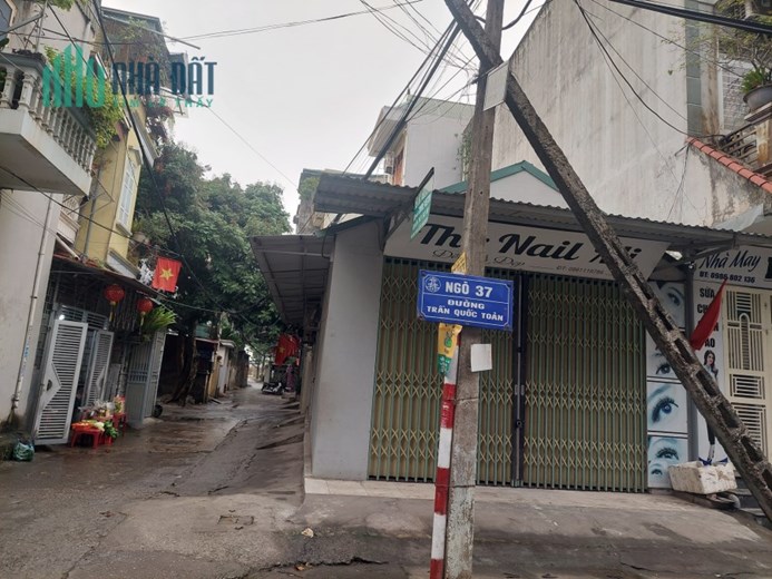 Chính chủ cần bán nhà 3 tầng Mái Thái, ngõ 37,  đường Trần Quốc Toản, phường Đồng Tiến, Tp Hòa Bình.