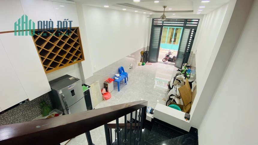 BÁN NHÀ 3 TẦNG - HXH  -DTSD 108M2- P. TÂN HƯNG- Q.7-  GIÁ NHỈNH 5 TỶ.