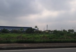 Cho thuê 5600m2 đất làm bãi xe trong KCN Đài Tư, Long Biên, HN