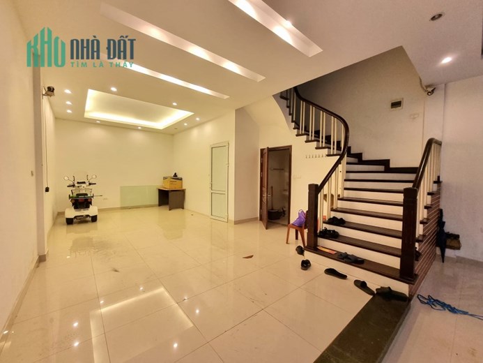NHÀ LIỀN KỀ PHÂN LÔ THƯỢNG THANH, 90M X 4, MT 6M, Ô TÔ, VỈA HÈ, 12 TỶ HƠN
