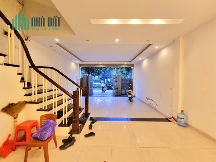 NHÀ LIỀN KỀ PHÂN LÔ THƯỢNG THANH, 90M X 4, MT 6M, Ô TÔ, VỈA HÈ, 12 TỶ HƠN