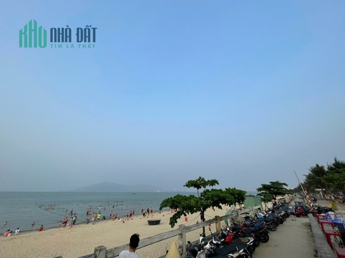 Nguyễn Tất Thành mặt biển Đà Nẵng DT 125m2 giá giảm sâu 8 tỷ 4 Lh 0988677254