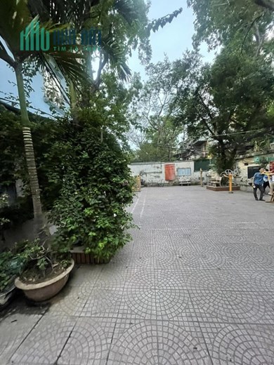 Bán gấp nhà Mặt Tiền Rộng 4,5m Ngõ Kim Liên giá 3.8 tỷ, 40mx5T, Ô tô đỗ 15m