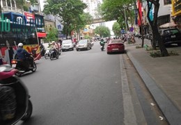 Nhà mặt phố Thái Hà Đống Đa 90m x 2,5 tầng giá 40 triệu