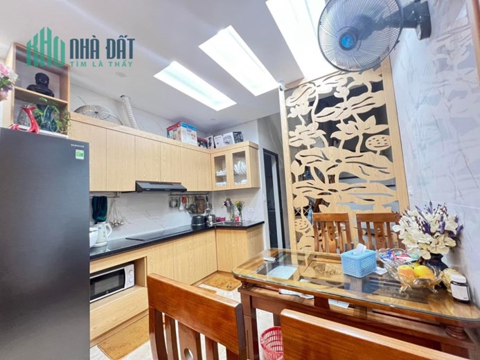 Nhà tự xây Phố Bạch Đằng, Hai Bà Trưng, 27m ra ô tô tránh, tặng nội thất xịn. Diện tích 50m, 4