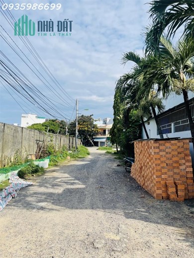 402 BÁN ĐẤT TẶNG NHÀ HẺM ĐƯỜNG LÊ HỒNG PHONG NHA TRANG THUỘC KHU TẬP THỂ QUÂN ĐỘI