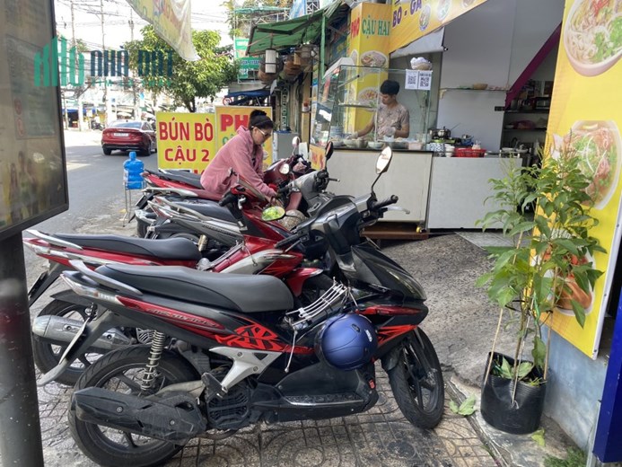 Cần sang quán phở gấp. Chủ qua nước ngoài làm việc.Sđt: 0967694966