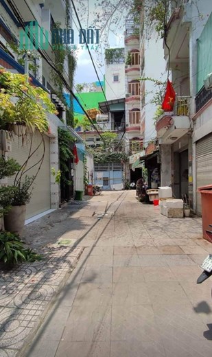 Cho thuê nhà sát mặt tiền Út Tịch quận Tân Bình, 110m2, hẻm 8m chỉ 17 triệu