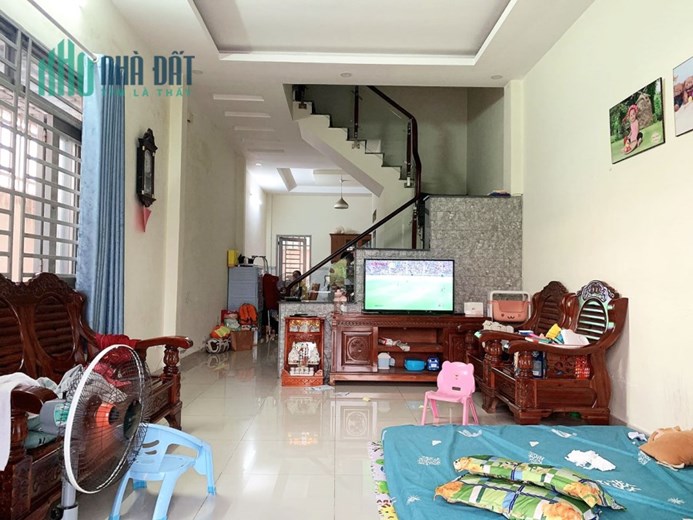 HƠN 104M2, NGANG 6M, HẺM XE TẢI TRÁNH THẠNH LỘC Q12, 2 TẦNG BTCT, KHÔNG LỘ GIỚI CHỈ HƠN 3 TỶ.